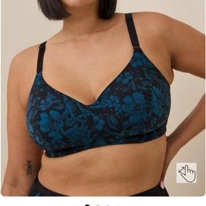 Torrid Everyday Wire-Free Back Smoothing Bra - Scenic Skeleton Floral 42H